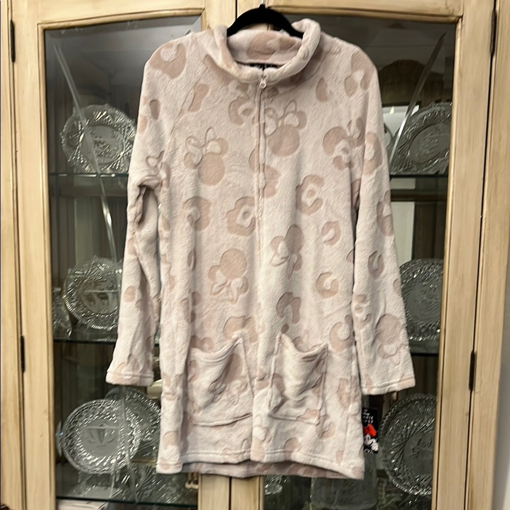 NWT Disney Robe S/S